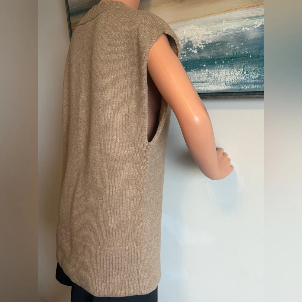 Loft Wool Vest - Picture 5 of 6